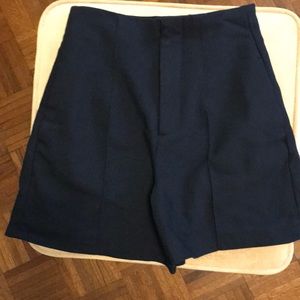 ZARA FRONT SEAM SHORTS SZ XS